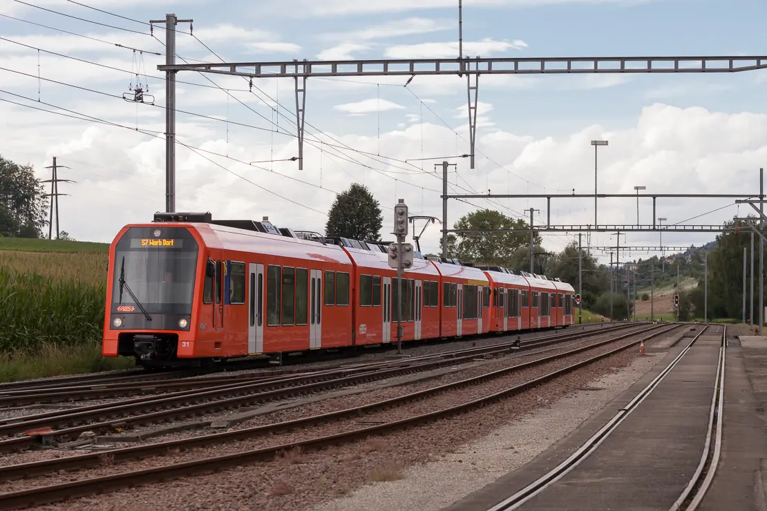 Das orange Bähnlein, Zug, Regionalverkehr Bern-Solothurn, Deisswil, Kartonfabrik